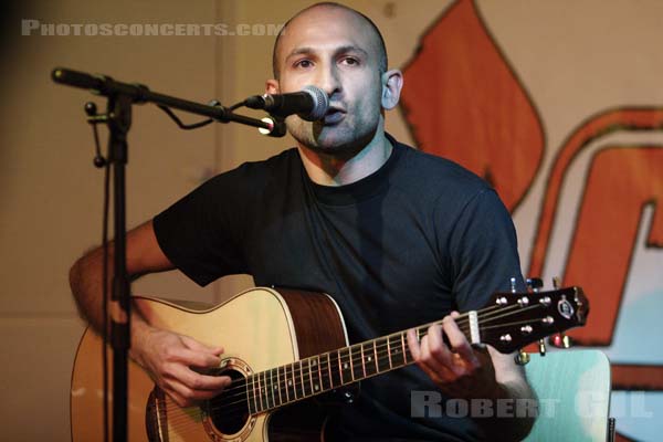 NO ONE IS INNOCENT - 2005-10-28 - PARIS - FNAC Forum - 